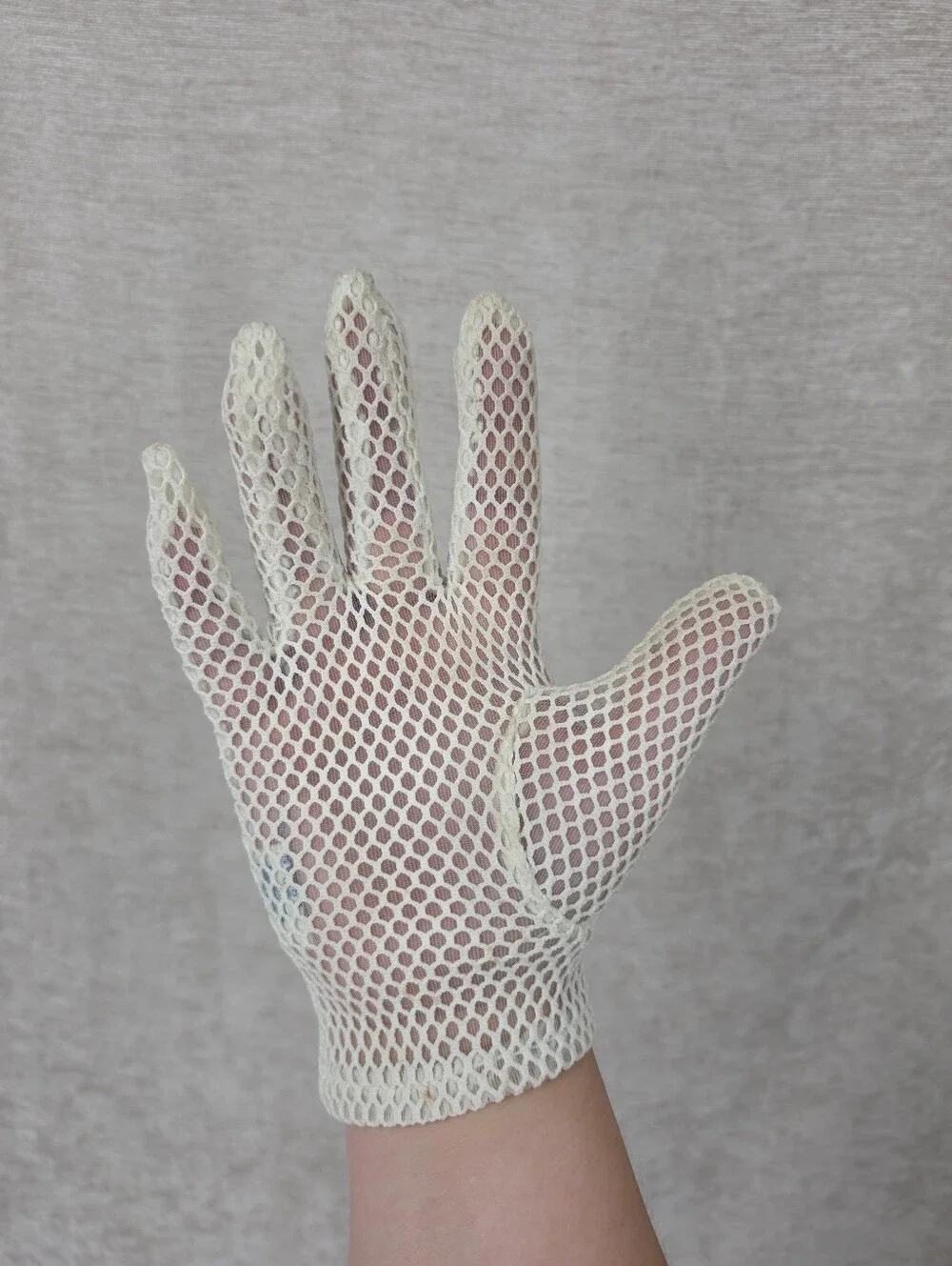 Vintage Japan Off White Mesh Fishnet Gloves